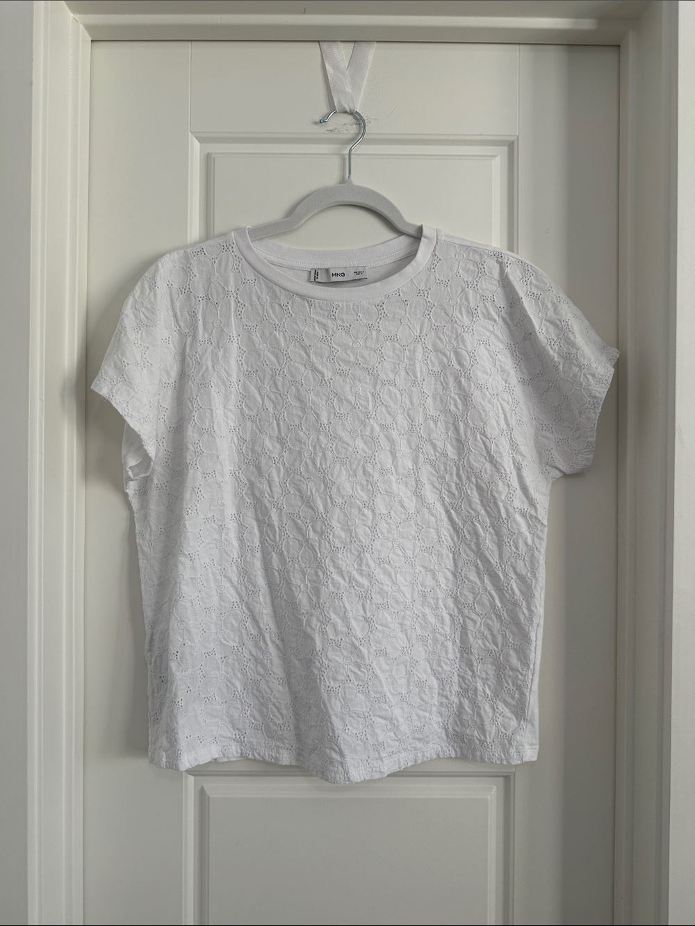MANGO White Embroidered Eyelet Cotton Short Sleeve Blouse Top Fits Small